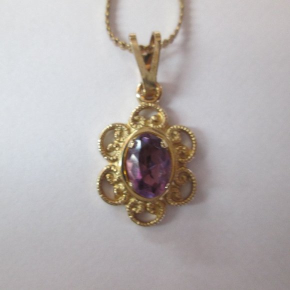 Jewelry - Vintage amethyst necklace.